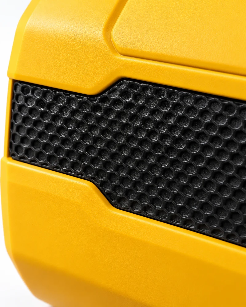 Compact home-and-car air pump