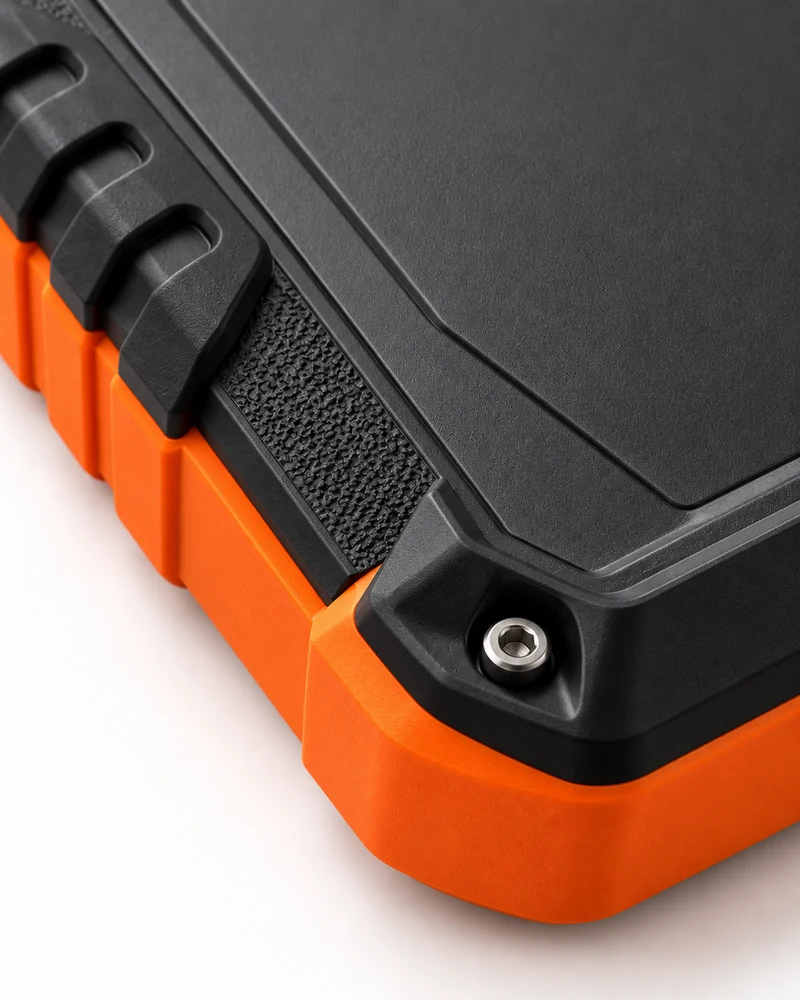 Compact 12V jump starter